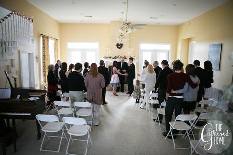 House Wedding Ideas Small Indoor, Living Room Wedding Ceremony, Living Room Wedding Decor, Smaller Wedding, Living Room Wedding, Backyard Wedding Ceremony, Blue Themed Wedding, Small Intimate Wedding, Christmas Living Rooms