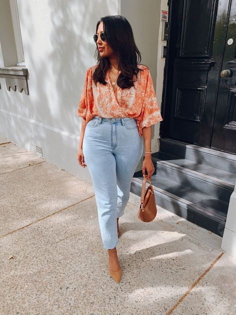 Outfits With Blue Jeans, Lady Decluttered, Jeans And A Nice Top, Simple Spring Outfits, Dressy Casual Outfits, Grooming Tips, Casual Work Outfits, Curvy Outfits, Dressy Casual