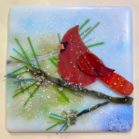 Glass Fusion Ideas, Fused Glass Artwork, Glass Christmas Decorations, Glass Fusing Projects, Glass Fusion, Glass Studio, Glass Fusing, Glass Artwork, Glass Animals