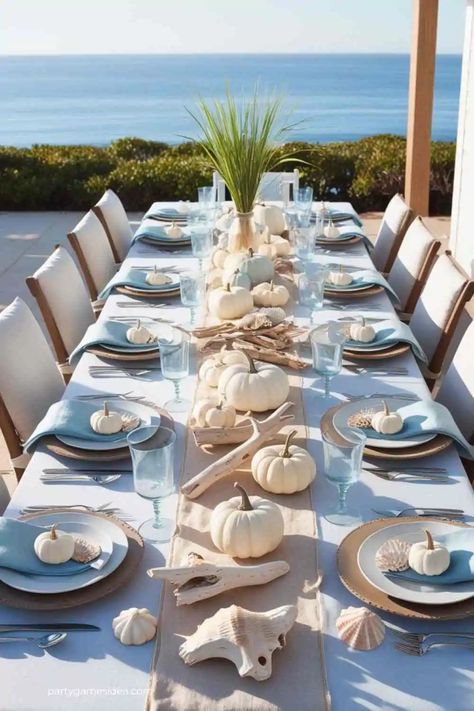 25+ Stunning Thanksgiving Tablescape Ideas - Fun Party Games Ideas for Adults and Kids Outdoor Tablescapes Ideas, Tropical Thanksgiving Table, Coastal Thanksgiving Tablescapes, Coastal Thanksgiving Table Settings, Beachy Thanksgiving, Coastal Thanksgiving Decor, Tropical Thanksgiving, Coastal Tablescapes, Beach Thanksgiving