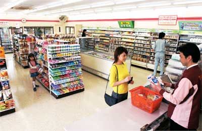 Convience Store Interior, Check Out Counter, Food Counter, Korean Grocery, Store Counter, High Angle Shot, Store Interiors, Store Interior, Grocery Shop