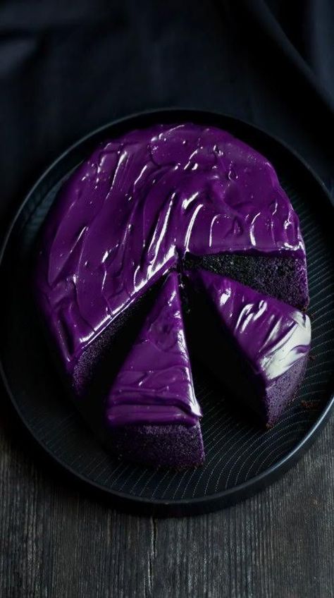 Dark Purple Cake, Dark Purple App Icons, Dark Purple Icons, Purple Desserts, Purple Cottage, Purple Pictures, Purple Inspiration, Ultimate Chocolate Cake, 50 Shades Of Purple