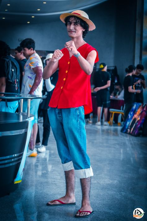 Monkey D Luffy Halloween Costume, Easy Cosplay For Men, Monkey D Luffy Costume, One Piece Costume Halloween, Easy Cosplay Men, Monkey D Luffy Cosplay, Costume Ideas Guys, Luffy Halloween Costume, Halloween Costumes Men Aesthetic