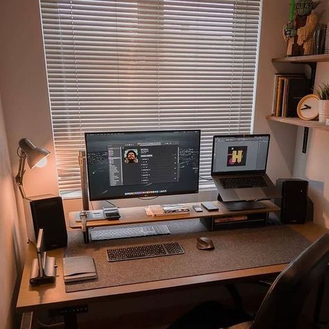 [Sponsored] 97 Fantastic Home Office Tricks This Summer You Will Love #diseodeestudioencasa Reka Bentuk Bilik Tidur, Clean Desk, Home Studio Setup, Pc Setups, Desktop Setup, Bedroom Setup, Desk Ideas, Room Stuff, Workspace Inspiration