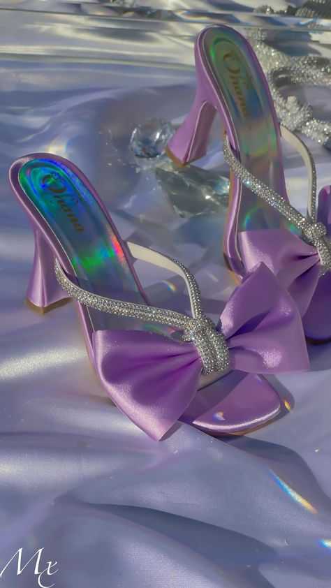 Light Purple Heels, Heels With Bows, Butterfly Heels, Fancy Sandals, Shoe Story, Pretty Sandals, Purple Heels, Paw Patrol Birthday, Girly Shoes