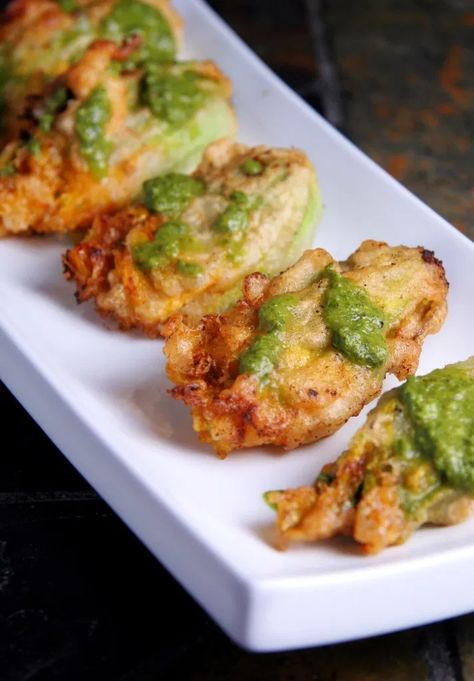 Roasted Corn & Black Bean Stuffed Squash Blossoms with Charred Jalapeño Chimichurri Squash Blossom Recipe, Fried Squash Blossoms, Stuffed Squash Blossoms, Squash Butternut, Corn Black Bean, Stuffed Squash, Zucchini Blossoms, Squash Blossoms, Roasted Corn