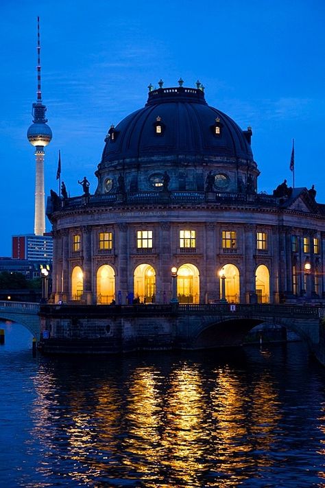 Museum Island, Berlin Museum, Germany Berlin, Travel Germany, Big Cities, Blue Hour, Central Europe, To Infinity And Beyond, Beautiful Places In The World