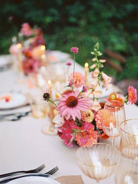 Colorful wedding reception flowers Event Table Settings, Spring Wedding Ideas, Colorful Florals, Colorful Mountains, Wedding Inspiration Summer, Event Table, Mountain Elopement, Colorful Wedding, Candle Centerpieces