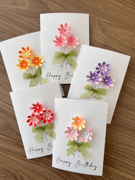 Handmade Greeting Card Designs, Easy Paper Flowers, Bday Cards, Paper Flowers Craft, Quilling Cards, Birthday Cards Diy, Handmade Birthday Cards, Congratulations Card, Paper Crafts Cards