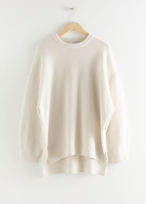 Oversized Wool Blend Sweater - Off White - Sweaters - & Other Stories Raglan Sleeve Sweater, Oversize Pullover, Pull Oversize, Trouser Outfits, Cropped Knit Sweater, Long Sleeve Knit Sweaters, Oversized Pullover, Cream Sweater, Cool Sweaters