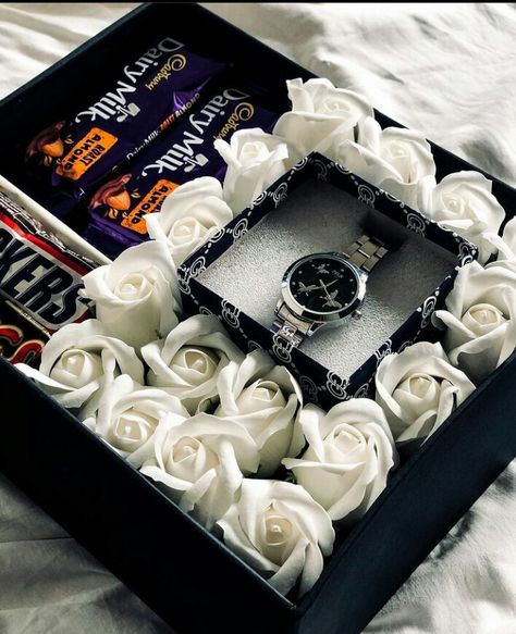 Flower Box For Boyfriend, Watch Hamper Ideas, Expensive Gifts For Boyfriend, Watch Hamper, Surprise Anniversary Ideas, Expensive Gift Ideas, Anniversary Gifts Ideas, Cake Designs For Boy, Bug Gifts