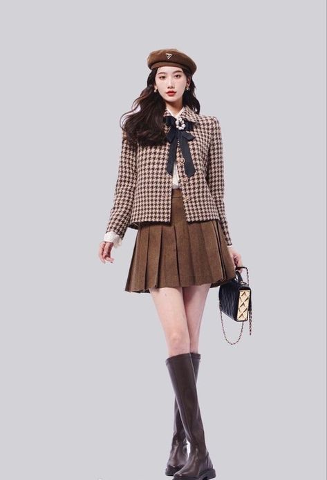 Kpop Retro, Korea Outfit, Retro Outfit, Girls Attire, Preppy Fashion, Classy Winter Outfits, Pose Fotografi, Estilo Preppy, Uniform Fashion