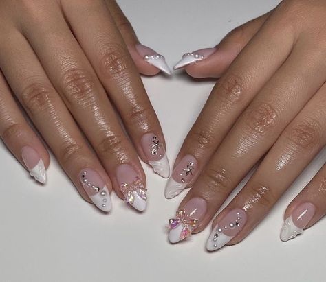 Almond Nails Coquette, Gem French Tip, March Nails Spring Gel, Nails Milky Pink, French Tip Pearl, Milky Pink Almond Nails, Cool Short Nails, Almond Nails Cute, Nails Almond Short