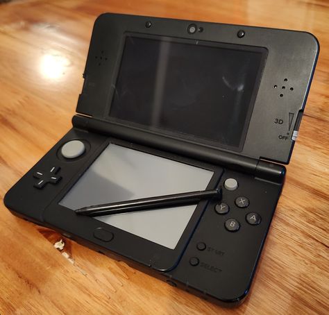 New Nintendo 3DS Total Black Version Modding with Black Buttons South Park High, Nintendo Handheld, Kamen Rider Kuuga, Gaming Aesthetic, New 3ds, Nintendo Ds Lite, Space Cadet, Ds Lite, Ghost Bc