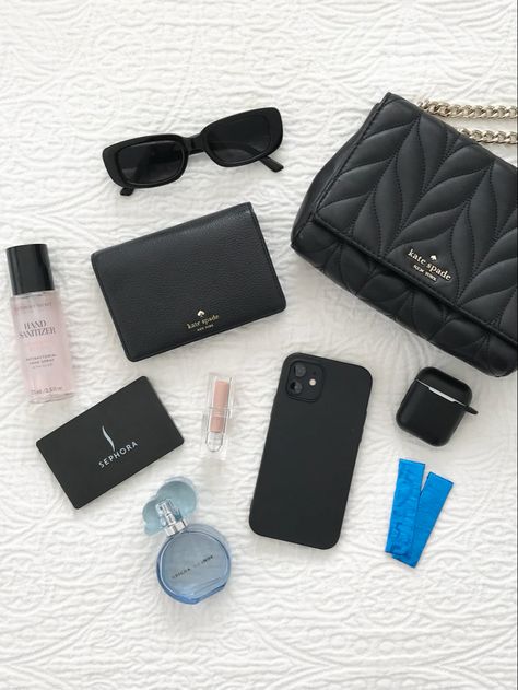 Kate Spade Wallet Aesthetic, Kkw Lipstick, Kate Spade Aesthetic, Gum Aesthetic, Cloud Perfume, Wallet Aesthetic, Ariana Grande Perfume, Kkw Beauty, In My Bag