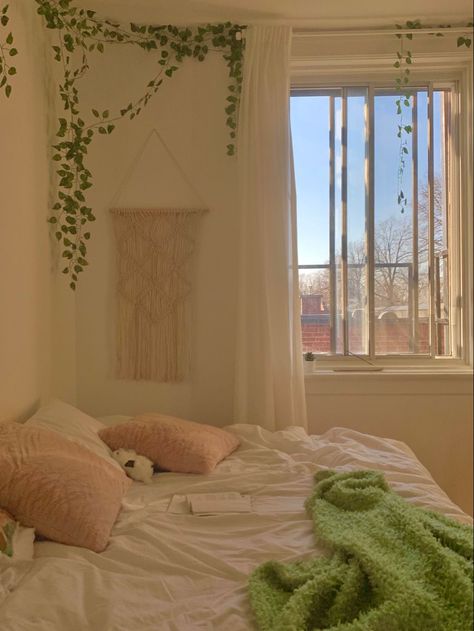 Pink And White Bedroom With Plants, Cottagecore Aesthetic Bedroom Pink, Pink Green Aesthetic Room, Aesthetic Room Green And Pink, Light Pink And Green Aesthetic Bedroom, Sage And Light Pink Bedroom, Green And Pink Room Ideas Bedroom, Pink And Sage Dorm Room, Room Ideas Aesthetic Green And Pink