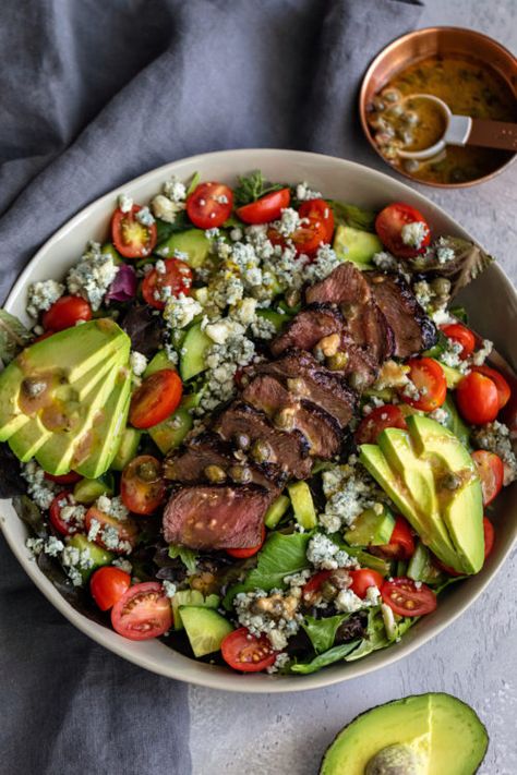 Steak Salad With Honey Mustard Caper Dressing - Dash of Mandi Flank Steak Salad Recipe, Cottage Dinners, Flank Steak Salad, Steak Salad Recipe, Diet Salad Recipes, Hawaiian Bbq, Salad Diet, Lunch Salad, Beef Salad