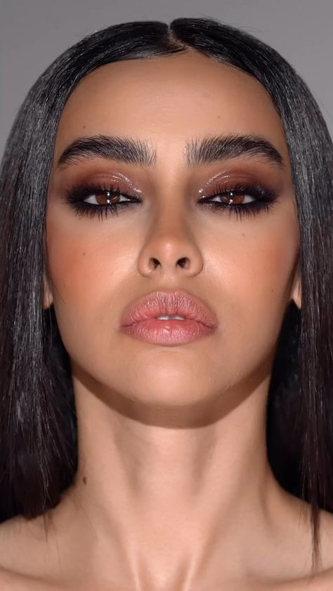 Ruby Kaur | #concealer#tipsandtricks#useitandimproveit#concealertutorial#❤️ | Instagram Black Eyeliner Makeup, Makeup Looks Everyday, Eyebrow Beauty, Black Eye Makeup, Natural Glam Makeup, Soft Makeup Looks, Beautiful Eye Makeup, Evening Makeup, Black Makeup