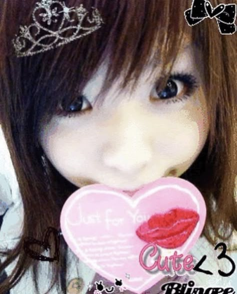 Scene Icon, Y2k Scene, 2000s Girl, Gyaru Makeup, Gyaru Fashion, Scene Girls, Scene Kids, Scene Emo, Emo Girls