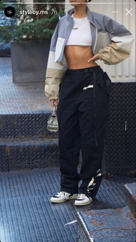 Streetwear Aesthetic Women, Athletic Streetwear Women, Women’s Street Wear Fashion, Women Hypebeast Outfits, Hype Beast Outfits Women, Street Outfits Urban Women, Streetwear Outfits Black Women, Comfy Streetwear Outfits, Female Streetwear Outfits