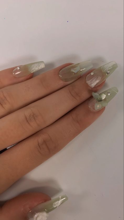 Pastel Green Nails Coffin, Simple Green And Silver Nails, Mail Ideas With Gems, Green Jelly Nails Acrylic, Sage Green Fairy Nails, Jelly Nails Acrylic Korean, Sea Green Nail Designs, Coquette Green Nails, Quinceanera Nails Sage Green