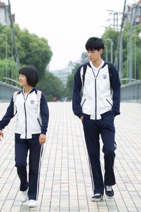 Tall Boy Short Girl, Korean Uniform, Hu Yitian, Japanese Couple, Shen Yue, Sport School, Korean Drama Quotes, Park Bo Young, Tall Boys