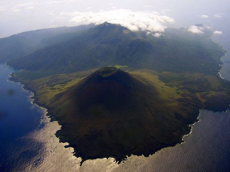 Mount Didicas, off the coast of Camiguin Island, is one of the two volcanoes in Babuyan Islands, Philippines Volcano Pictures, Erupting Volcano, Active Volcano, Philippines Travel, Palawan, Birds Eye View, Travel And Tourism, Amazing Destinations, The Dream