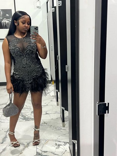 Fabshi Fashion Sneakerball Party, Hotel Birthday, Sweet 16 Outfits, Swan Dress, Black Sparkly Dress, Birthday Outfit For Women, Beautiful Photoshoot Ideas, Black Homecoming Dress, Crystal Dress