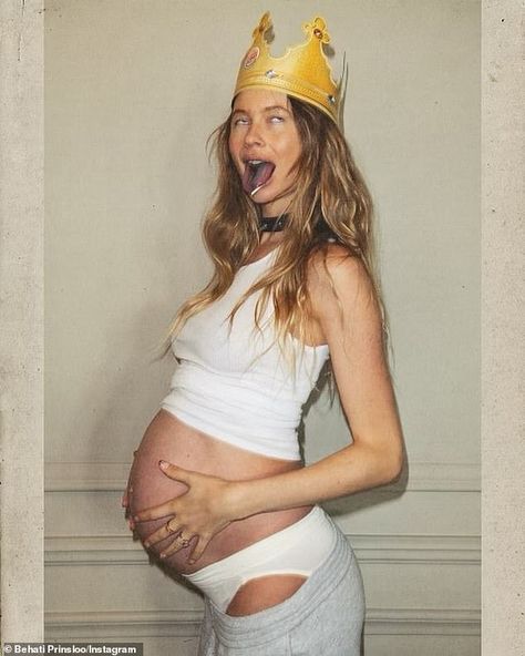 Burger King Crown, Pregnant Model, Pregnant Celebrities, King Crown, Behati Prinsloo, Lily Aldridge, Kings Crown, Happily Married, Burger King