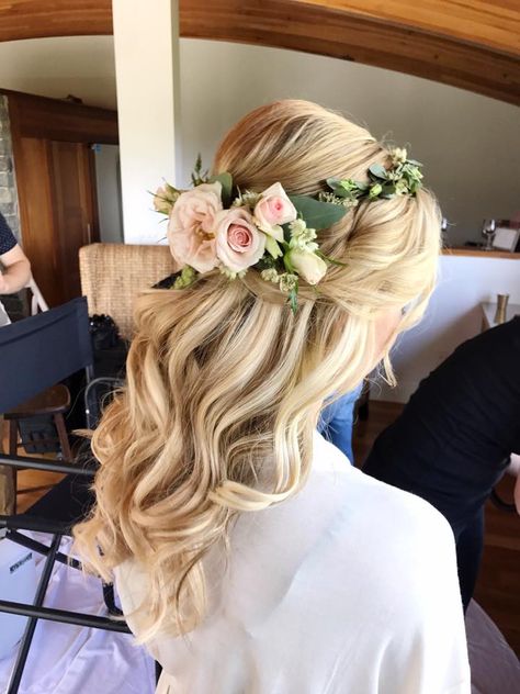 Half up long bridal hair + flower crown Bridal Hair Flower Crown, Half Up Bridal Hair, Up Bridal Hair, Hair Flower Crown, Bridal Hair Half Up, Bridal Hair Flower, Hair 50, Long Bridal Hair, Wavy Wedding Hair