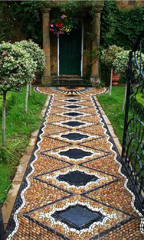 Mosaic Garden Path, Mosaic Walkway, Cheap Landscaping Ideas, Walkway Design, Walkways Paths, Flower Tower, Garden Walkway, Pebble Mosaic, Rock Garden Landscaping