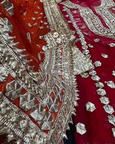 Gotta Patti Suits Pakistani, Gotta Patti Suits, Handwork Designs, Gota Embroidery, Ladies Sangeet, Dupatta Design, Suits Pakistani, Mehndi Dresses, Joker Pics