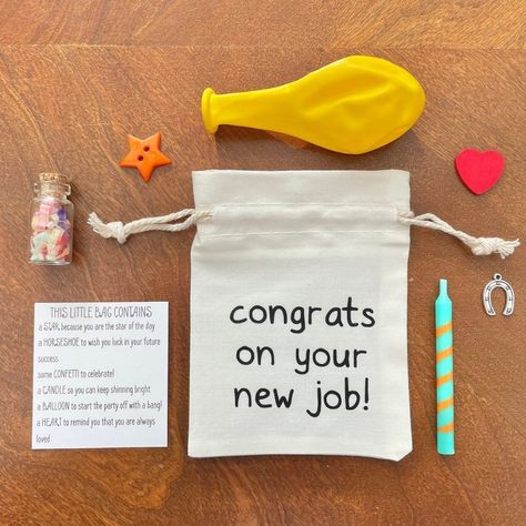 New Job Care Package Gift, Gift New Job, New Job Care Package, Diy Promotion Gifts, Congrats On The New Job Gift, Office Promotion Gift Ideas, Onboarding Gift Ideas, First Day Of New Job Gift, First Day Of Work Gift Ideas