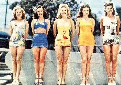 1950s Swimsuits, Love all of these 1950s swimsuits, especially the flamingo print. 1950s Bathing Suits, Vintage Inspired Swimwear, Retro Bathing Suits, Four Women, Fashion 1940s, Vintage Bathing Suits, Vintage Swim, Vintage Swimwear, Vintage Swimsuits