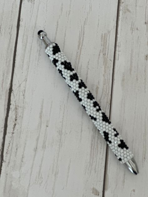 #pentutorial #youtubetutorial #rhinestonepen #donnagailsdesigns Rhinestone Pen Patterns Free, Bling Pens, Pen Tutorial, Pen Pattern, Art Pens, I Will Show You, My Website, Free Pattern, Cow