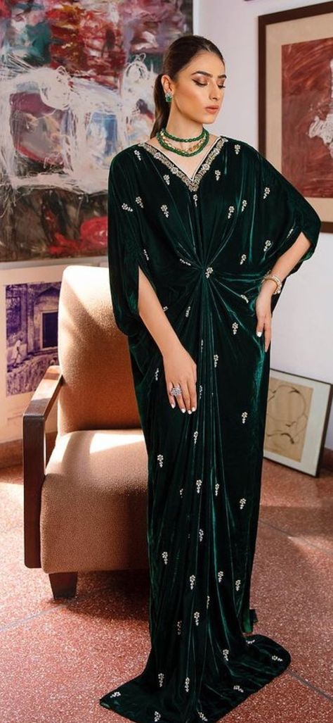 Kaftan Dress Velvet, Beautiful Kaftan Dresses, Kaftan Dress For Wedding, Velvet Stylish Dresses, Velvet Dress 2023, Velvet Green Gown, Velvet Kaftan Dress Pakistani, Winter Kaftan Outfit, Indian Kaftan Dress