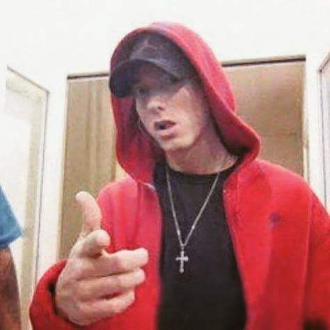 Eminem Side Profile, Eminem Pfp, Eminem Funny, The Slim Shady, Eminem Wallpapers, Eminem Quotes, Eminem Photos, Eminem Rap, Eminem Slim Shady