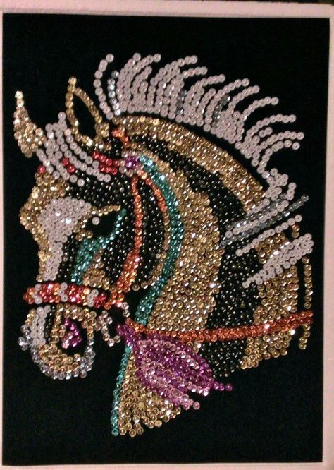 Sequin Art, Sequin Crafts, Native Beading Patterns, Motifs Perler, Bead Embroidery Tutorial, Vintage Jewelry Crafts, Vintage Jewelry Art, Bead Charms Diy, Rhinestone Art