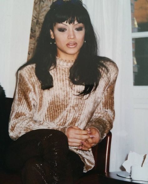 Mayte Garcia 90s, Mayte Garcia Prince, 70s Core, Selena Quintanilla Songs, Mayte Garcia, Glamour Aesthetic, Prince And Mayte, 90s Makeup, Rockstar Gf