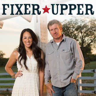 Gaines Fixer Upper, Chip And Jo, Chip And Joanna Gaines, Tv Couples, Great Tv Shows, Reality Tv Shows, Joanna Gaines, Best Tv Shows, Tv Programmes