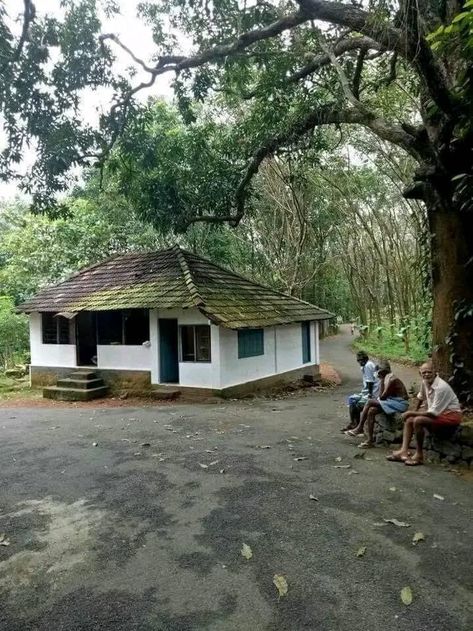 Know your destination for next vacation Indian Scenery, Kerala Traditional House, Kerala Architecture, Interesting Houses, Kerala Travel, India Travel Places, House Village, Amazing India, Village Photos