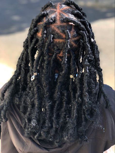 #butterflylocs #feedfeed #triangle Triangle Part Locs, Butterfly Locs, Locs, Dreadlocks, Hair Styles, Hair, Beauty