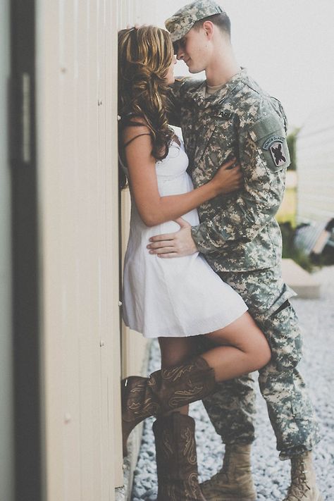 Military Couple Photography, Military Boyfriend, Halloween Costume Couple, Military Engagement Photos, Military Photography, Military Couples, Army Couple, Army Family, Military Girlfriend