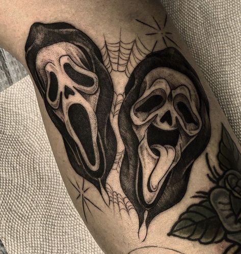 Ghostface Tattoo, Mens Body Tattoos, 90s Tattoos, Shoulder Blade Tattoo, Nostalgic 90s, Realistic Tattoo Sleeve, Henna Tattoo Designs Hand, Graffiti Tattoo, Demon Tattoo