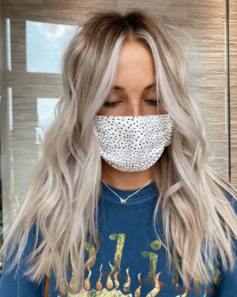 FOILAYAGE / ASH BLONDE / BRIGHT BLONDE Ash Blonde Hair Balayage, Summer Blonde Hair, Cool Blonde Hair, Ash Blonde Hair, Cool Blonde, Blonde Hair Inspiration, Blonde Hair Shades, Balayage Hair Blonde, Blonde Hair Looks