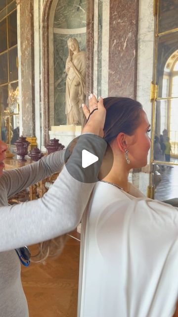 Ch’aska Maximiliana Catharina Monica Kroes on Instagram: "The highly requested hair tutorial on how to do a French roll 

-

#women #girls #womanhood
#womanempowerment #girlssupportgirls #howilovebeingawoman #whatwasimadefor #foryou #humanbeing #fp #barbie #trending #frenchtwisthair #paris" Parisien Hairstyles, French Tuck Hair, Easy French Roll Hair, French Roll Hairstyle Tutorials, How To Do A French Twist, French Roll Hair, Paris Hairstyles, French Roll Updo, French Hairstyles