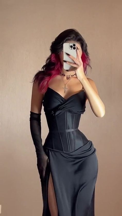 Girls Halloween Costume Ideas, Look Gatsby, Prom Dresses Black, Classy Prom Dresses, Dresses Ball Gown, Prom Dresses For Teens, Girls Halloween, Prom Dress Inspiration, Cute Prom Dresses