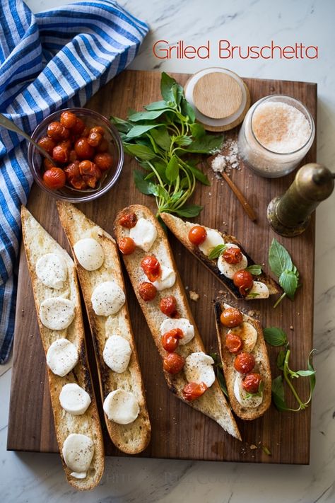 Grilled Bruschetta Recipe with Mozzarella Cheese, basil and Tomatoes @whiteonrice Bruschetta Recipe Mozzarella, Best Bruschetta Recipe, Italian Bruschetta Recipe, Recipes With Mozzarella Cheese, Grilled Bruschetta, Bread Alternatives, Grilled Bread, Bruschetta Recipe, Summer Appetizer