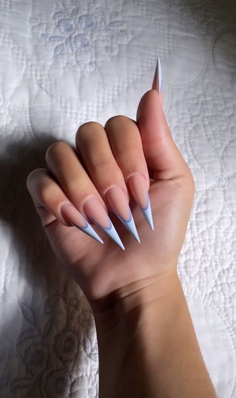 Stilleto Nail Idea Short, Pointed Nail Ideas, Nail Ideas Stiletto Long, Nails Stiletto Summer, Stilleto Nail Ideas, French Tip Nails Stiletto, French Stiletto Nails Design, Summer Nails Stiletto, Cute Stiletto Nails Designs