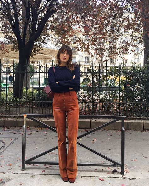 Fall Outfit Formulas From Our Favorite French It Girls via @WhoWhatWear French Girl Fall Style, French Wardrobe Essentials, Jeanne Damas Style, Diy Outfits, French Wardrobe, Instagram Feeds, Jeanne Damas, Look Retro, It Girls